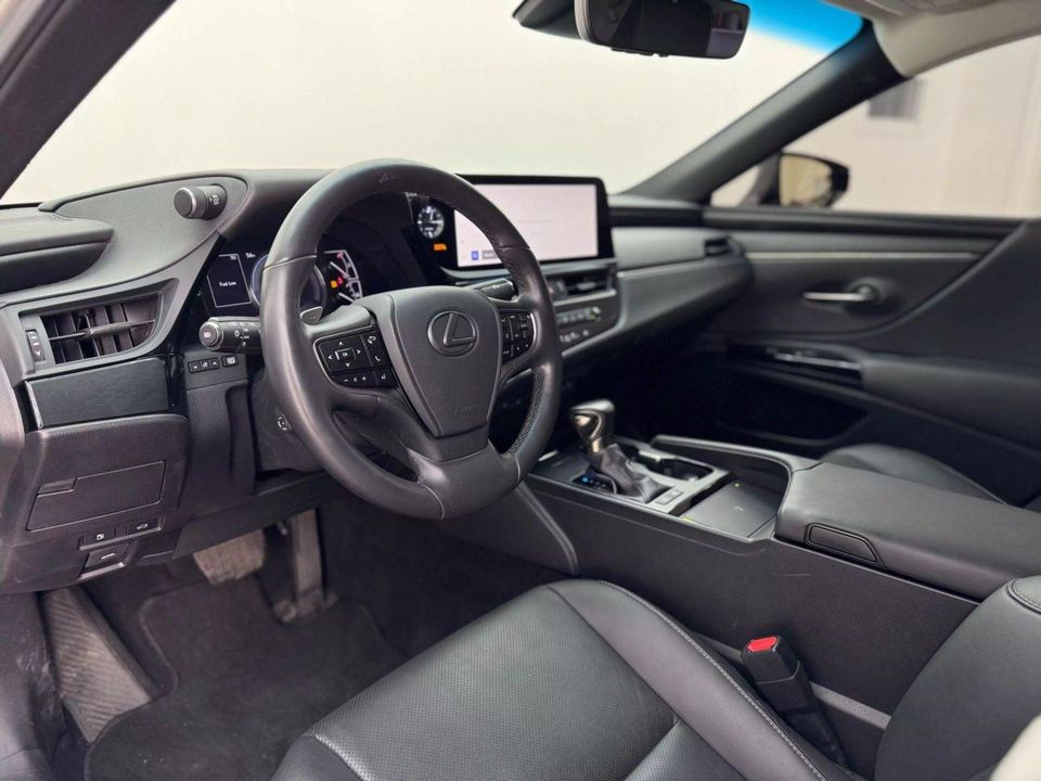 2023 Lexus ES