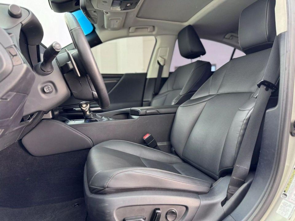 2023 Lexus ES