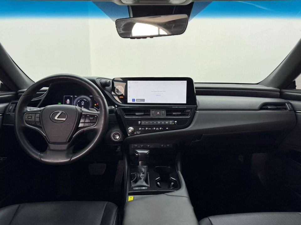 2023 Lexus ES