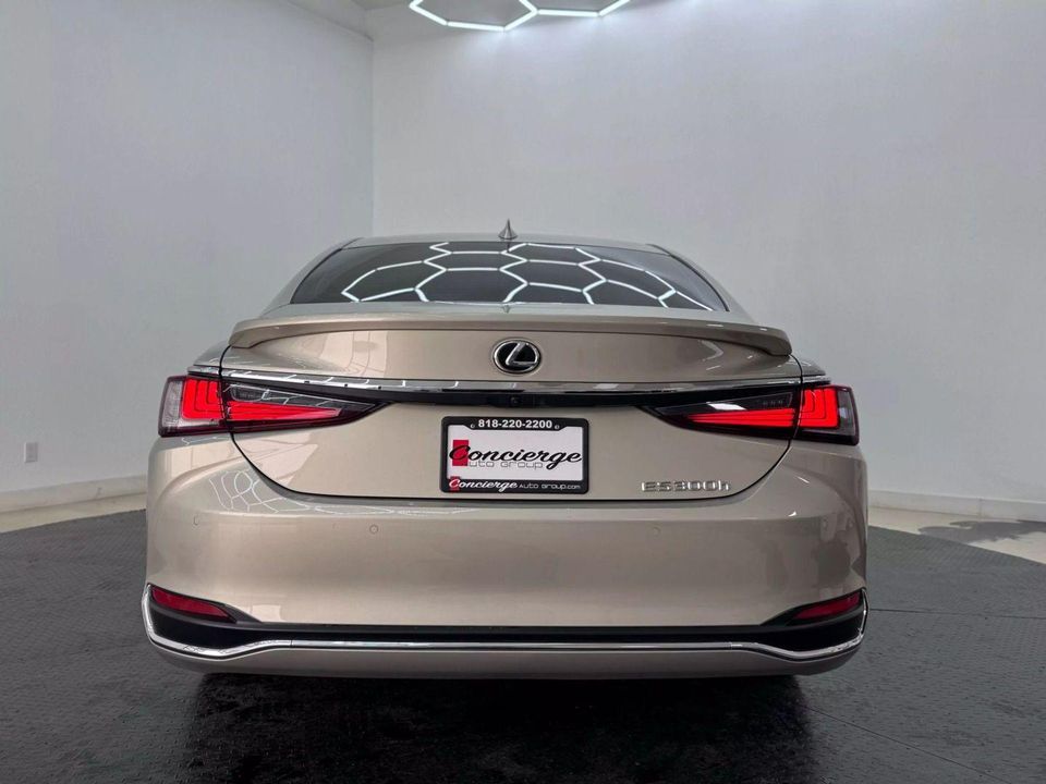 2023 Lexus ES