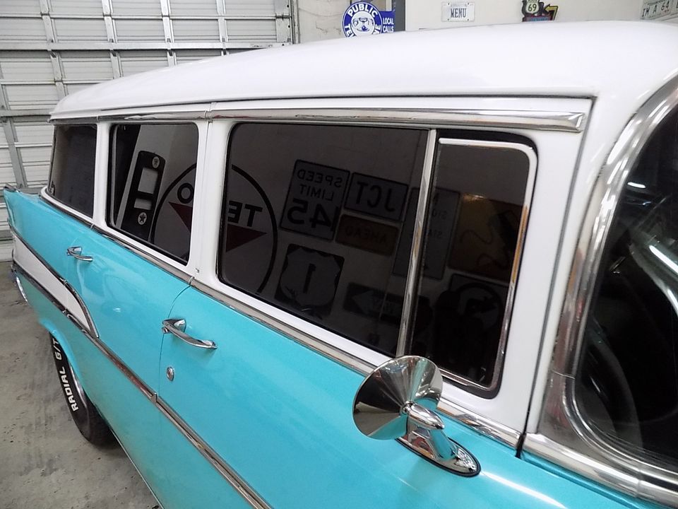 1957 CHEVROLET WAGON  4 SPEED