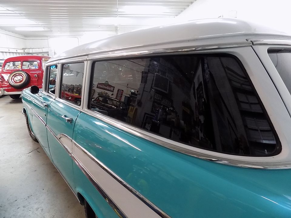 1957 CHEVROLET WAGON  4 SPEED