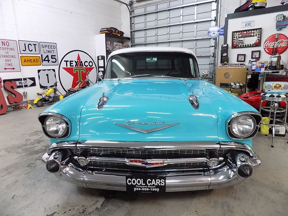 1957 CHEVROLET WAGON  4 SPEED