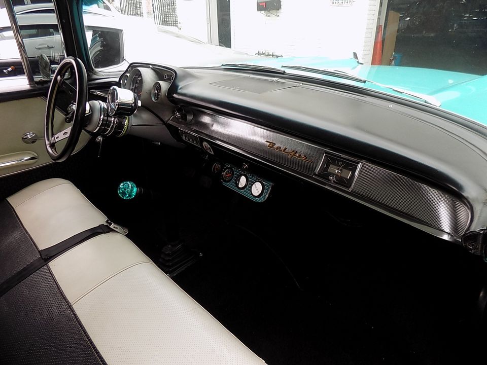 1957 CHEVROLET WAGON  4 SPEED