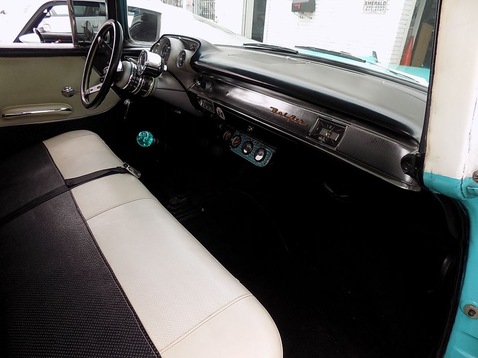1957 CHEVROLET WAGON  4 SPEED