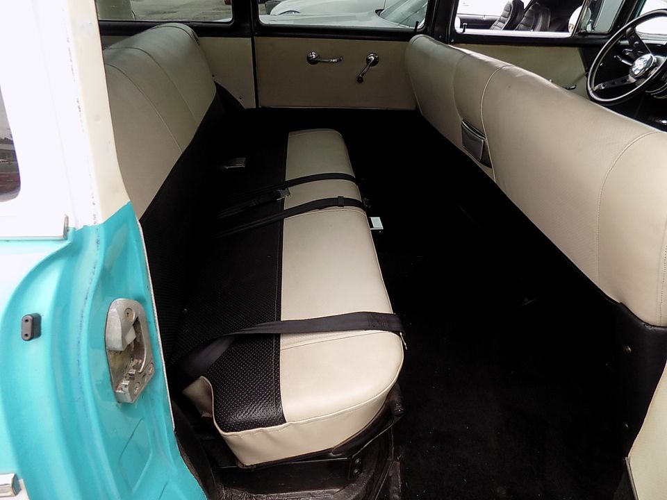 1957 CHEVROLET WAGON  4 SPEED