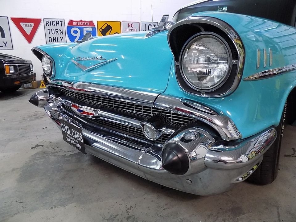 1957 CHEVROLET WAGON  4 SPEED