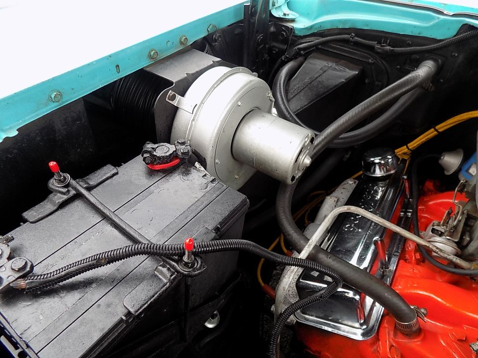 1957 CHEVROLET WAGON  4 SPEED
