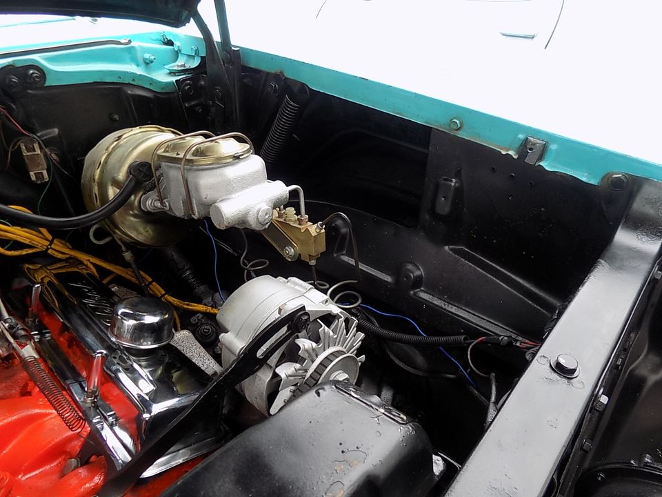 1957 CHEVROLET WAGON  4 SPEED