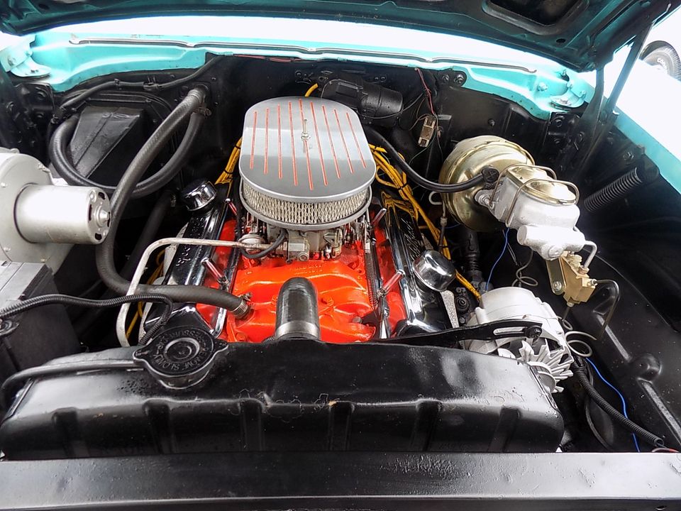 1957 CHEVROLET WAGON  4 SPEED