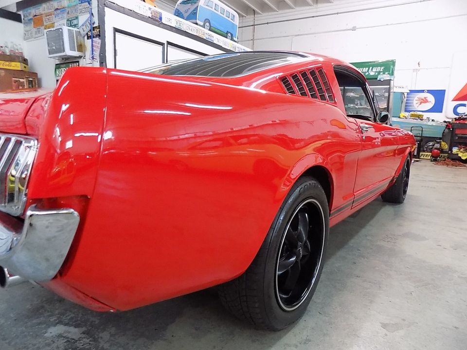 1965 FORD MUSTANG FASTBACK  AIR CONDITIONED  RESTO MOD