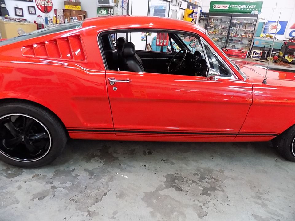 1965 FORD MUSTANG FASTBACK  AIR CONDITIONED  RESTO MOD