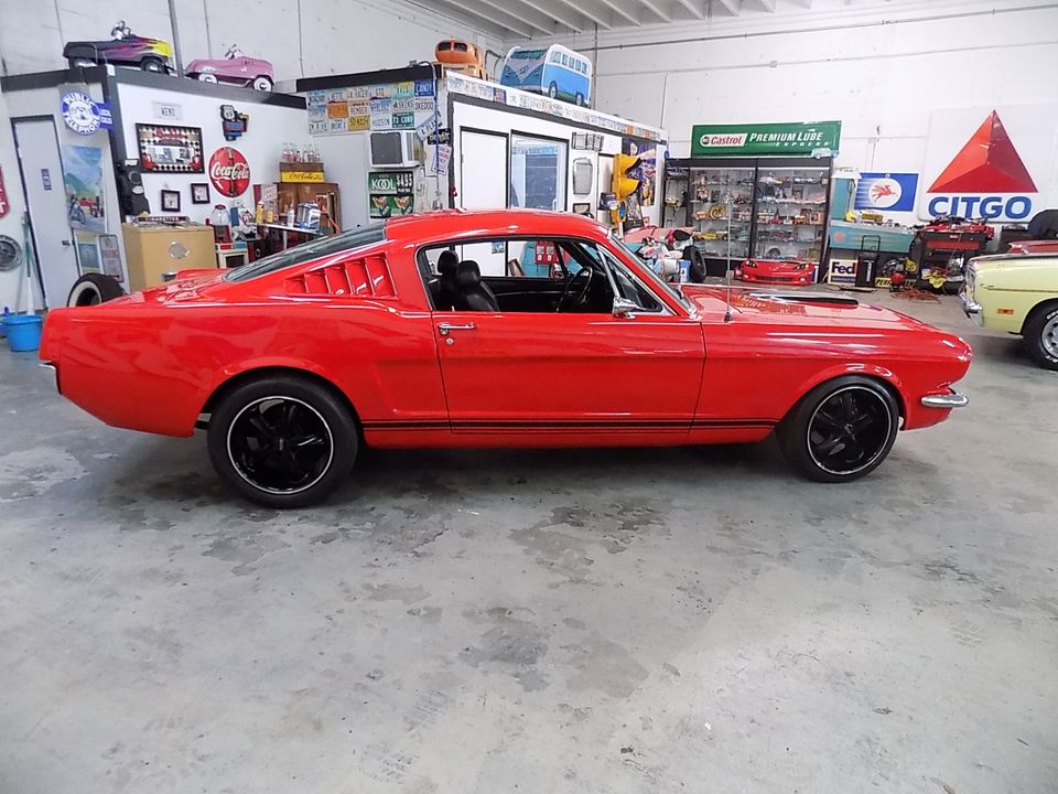 1965 FORD MUSTANG FASTBACK  AIR CONDITIONED  RESTO MOD
