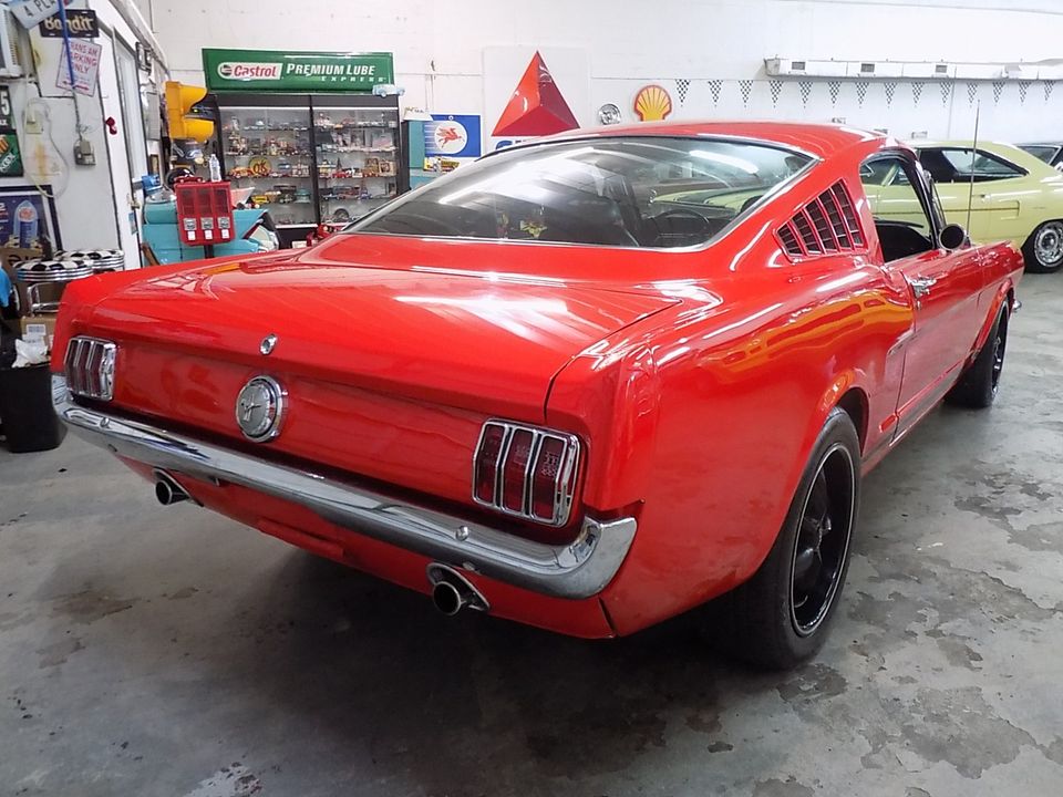 1965 FORD MUSTANG FASTBACK  AIR CONDITIONED  RESTO MOD