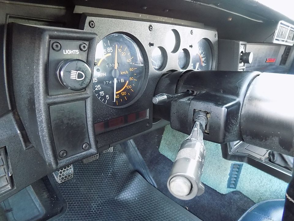1982 CHEVROLET CAMARO Z 28 4 SPEED MANUAL TRANS