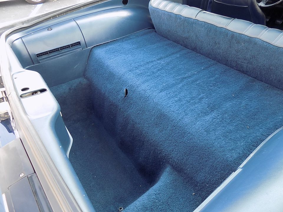1982 CHEVROLET CAMARO Z 28 4 SPEED MANUAL TRANS