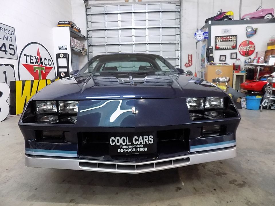 1982 CHEVROLET CAMARO Z 28 4 SPEED MANUAL TRANS