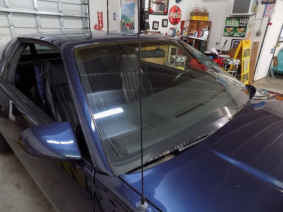 1982 CHEVROLET CAMARO Z 28 4 SPEED MANUAL TRANS