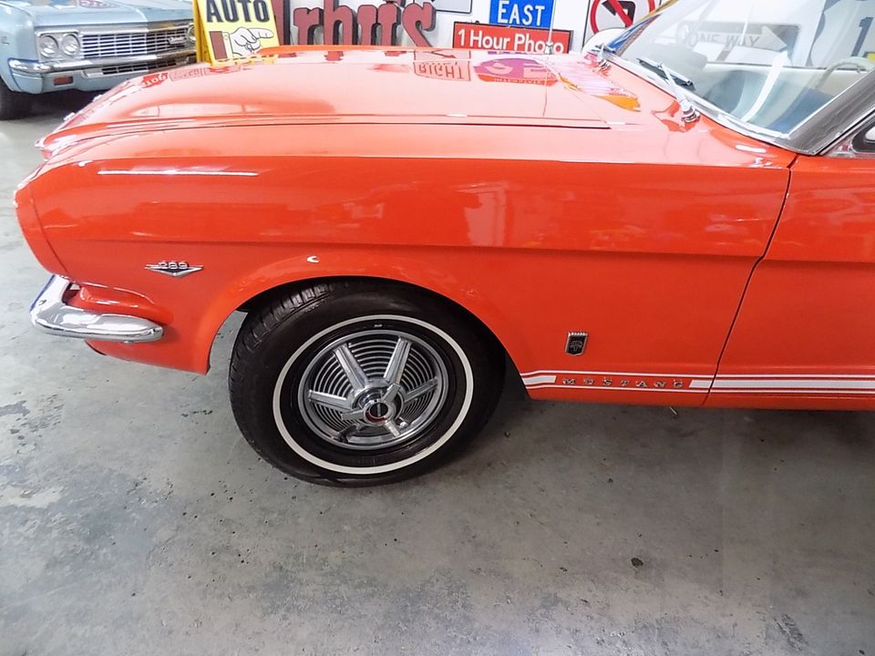 1965 FORD MUSTANG