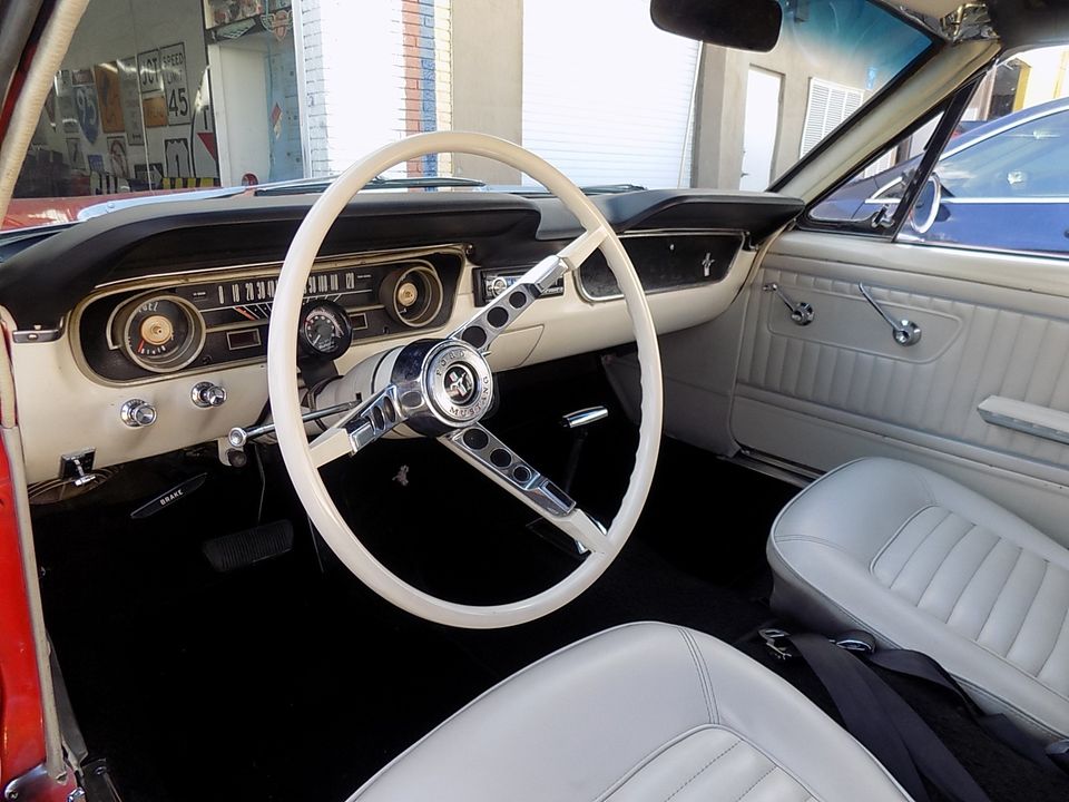 1965 FORD MUSTANG
