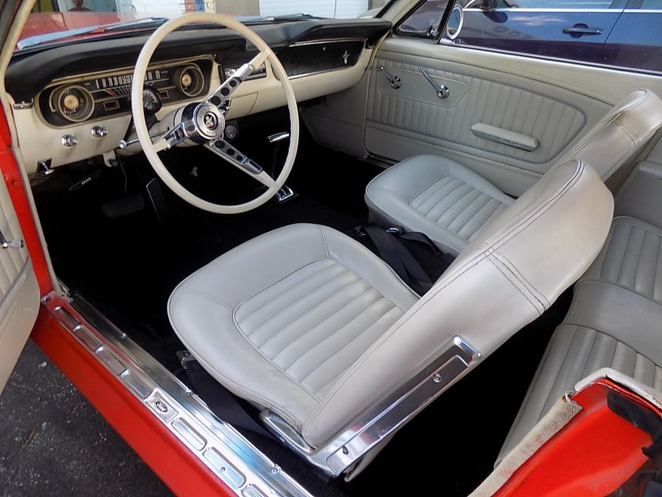 1965 FORD MUSTANG