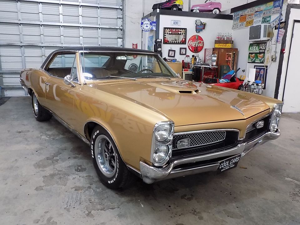 1967 PONTIAC GTO  WITH AIR CONDITIONING