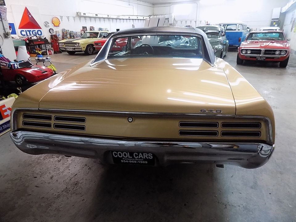 1967 PONTIAC GTO  WITH AIR CONDITIONING