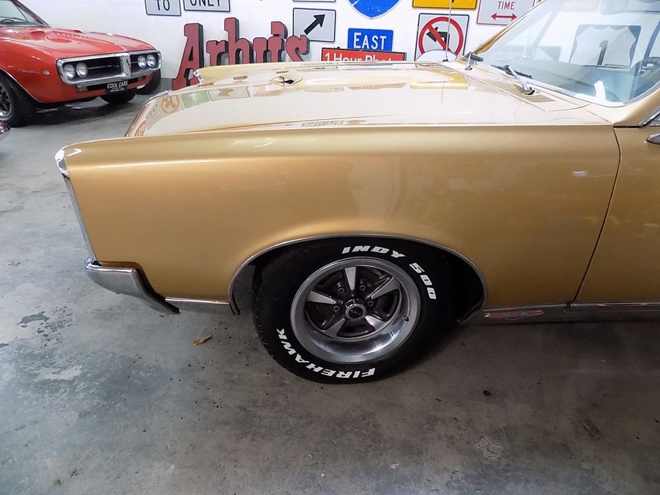 1967 PONTIAC GTO  WITH AIR CONDITIONING