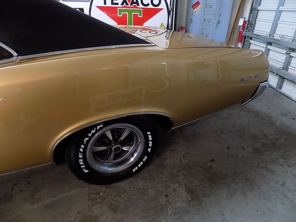 1967 PONTIAC GTO  WITH AIR CONDITIONING