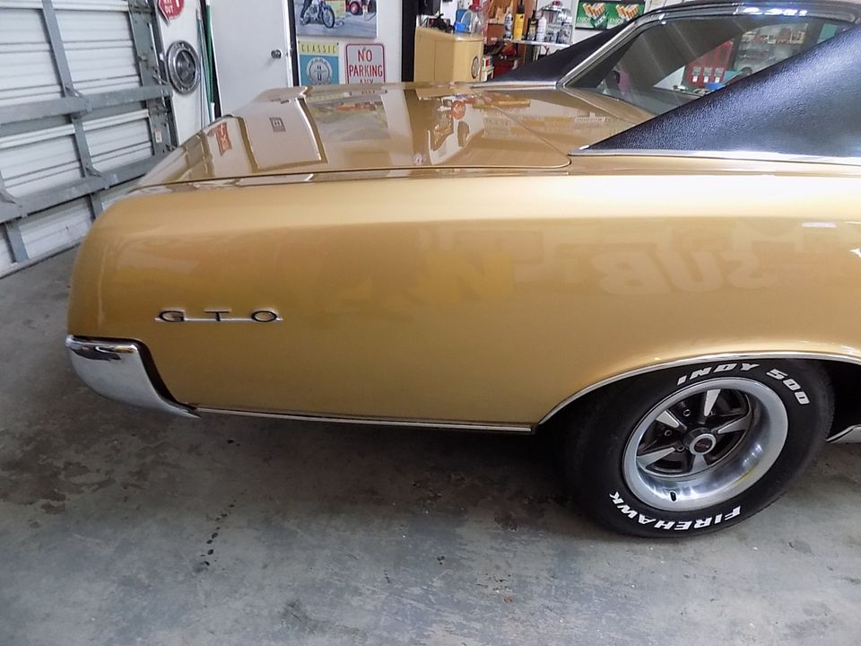 1967 PONTIAC GTO  WITH AIR CONDITIONING