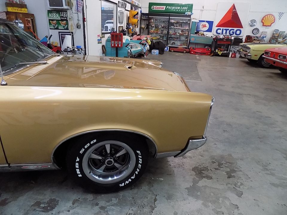 1967 PONTIAC GTO  WITH AIR CONDITIONING