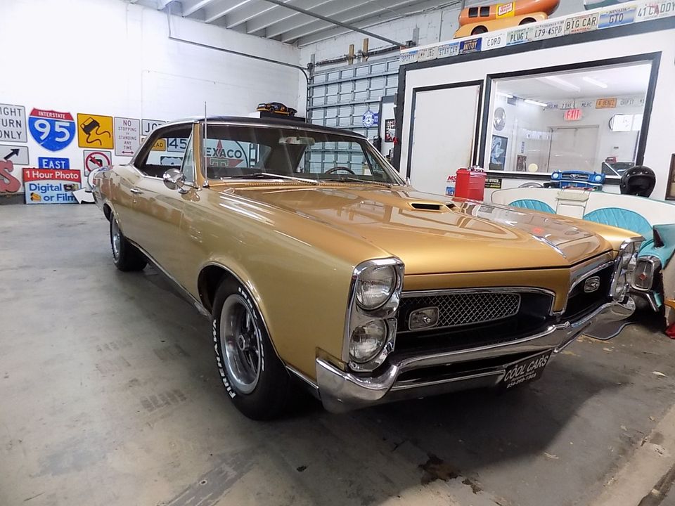 1967 PONTIAC GTO  WITH AIR CONDITIONING