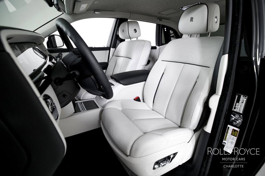 2025 Rolls-Royce Phantom