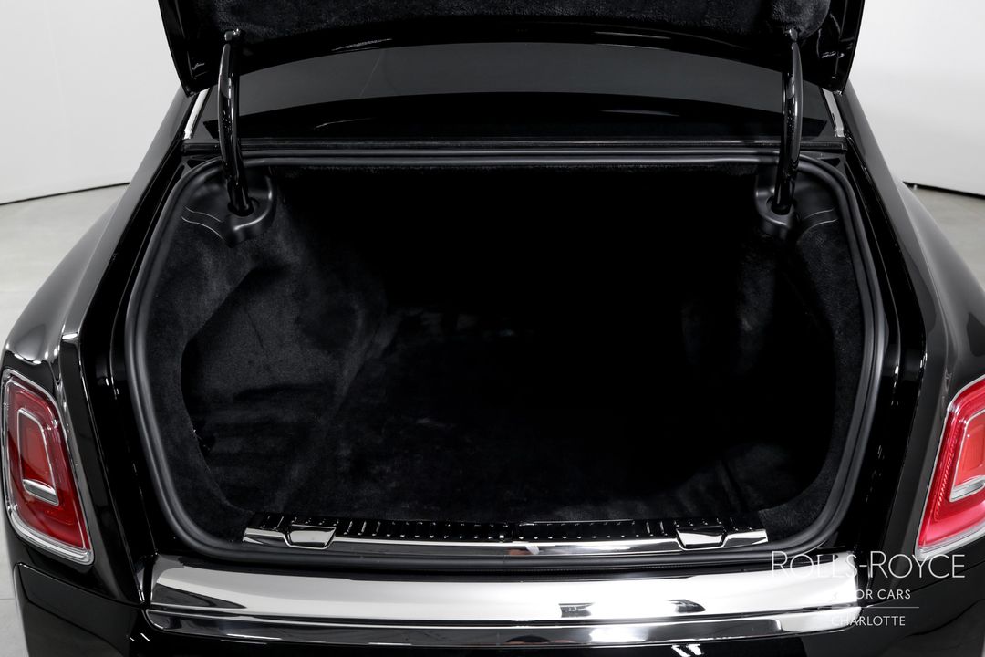 2025 Rolls-Royce Phantom