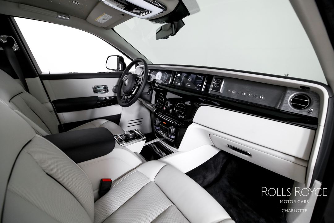 2025 Rolls-Royce Phantom