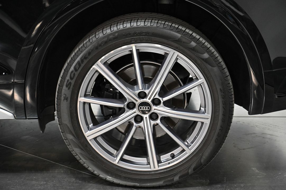 2022 Audi SQ5
