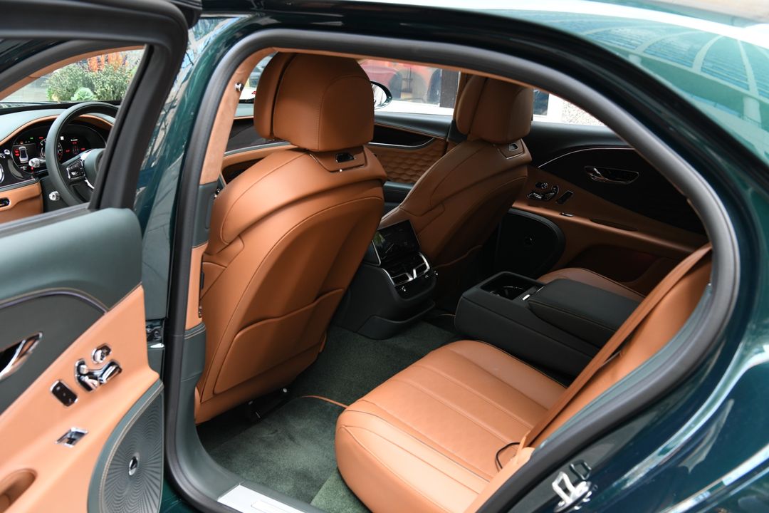 2025 Bentley Flying Spur