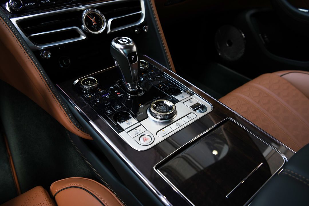 2025 Bentley Flying Spur