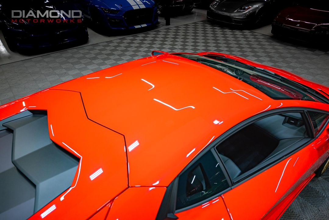 2017 Lamborghini Aventador