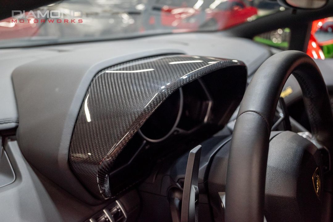 2017 Lamborghini Aventador