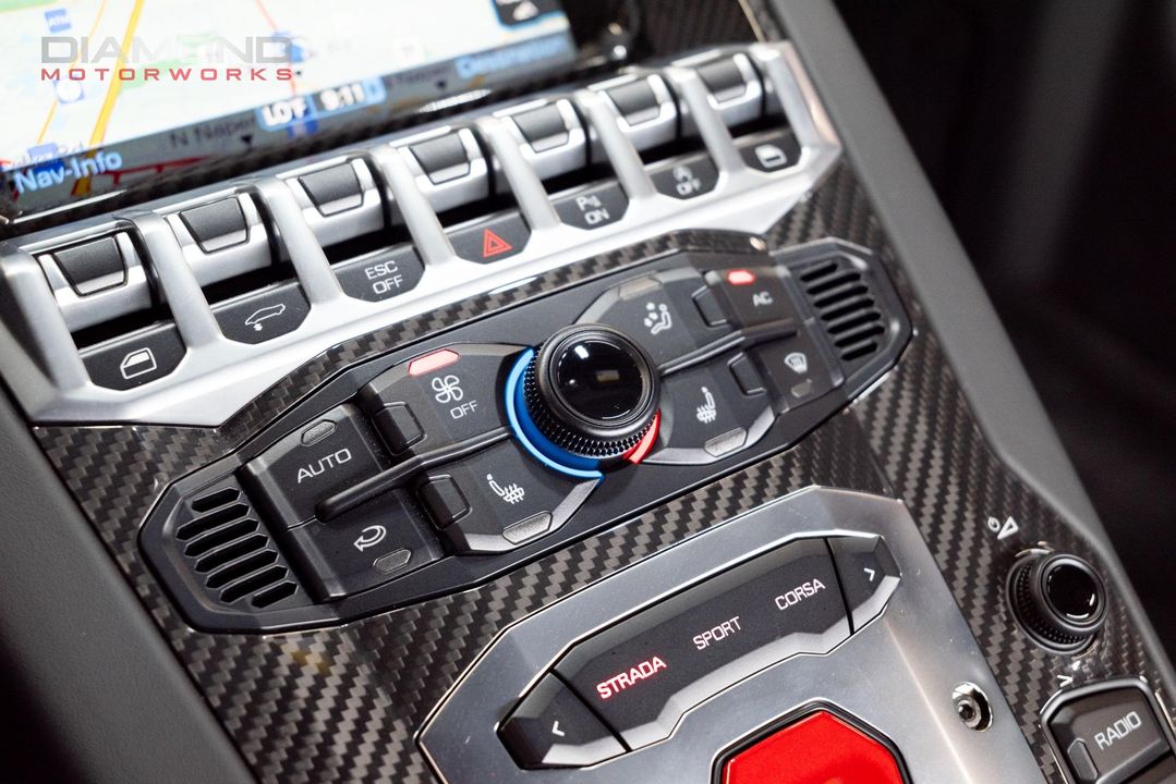2017 Lamborghini Aventador