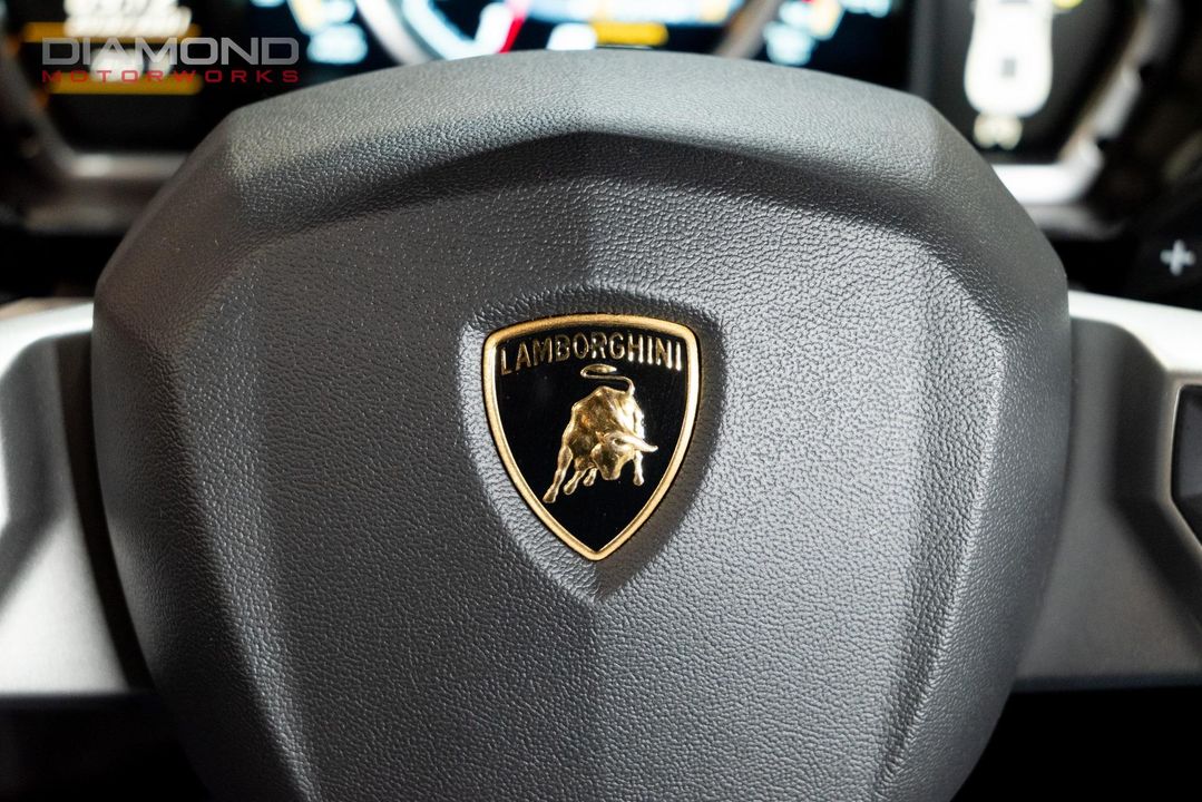 2017 Lamborghini Aventador