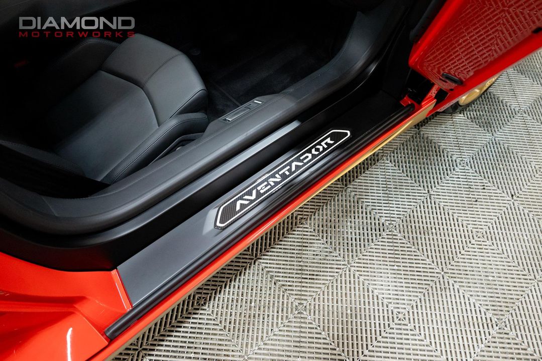 2017 Lamborghini Aventador