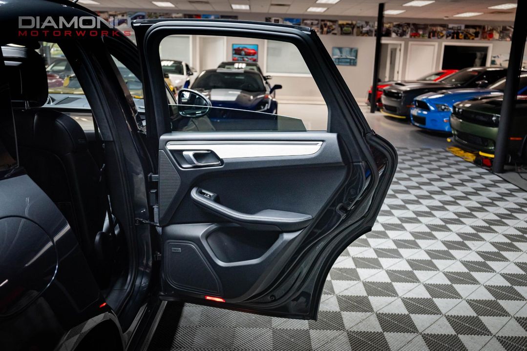 2018 Porsche Macan