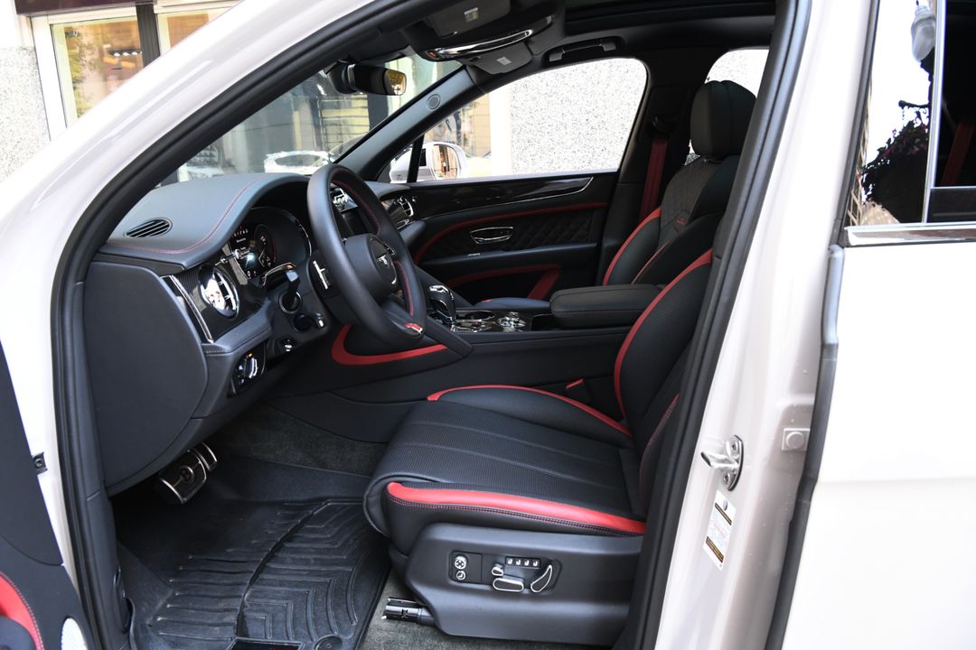 2023 Bentley Bentayga