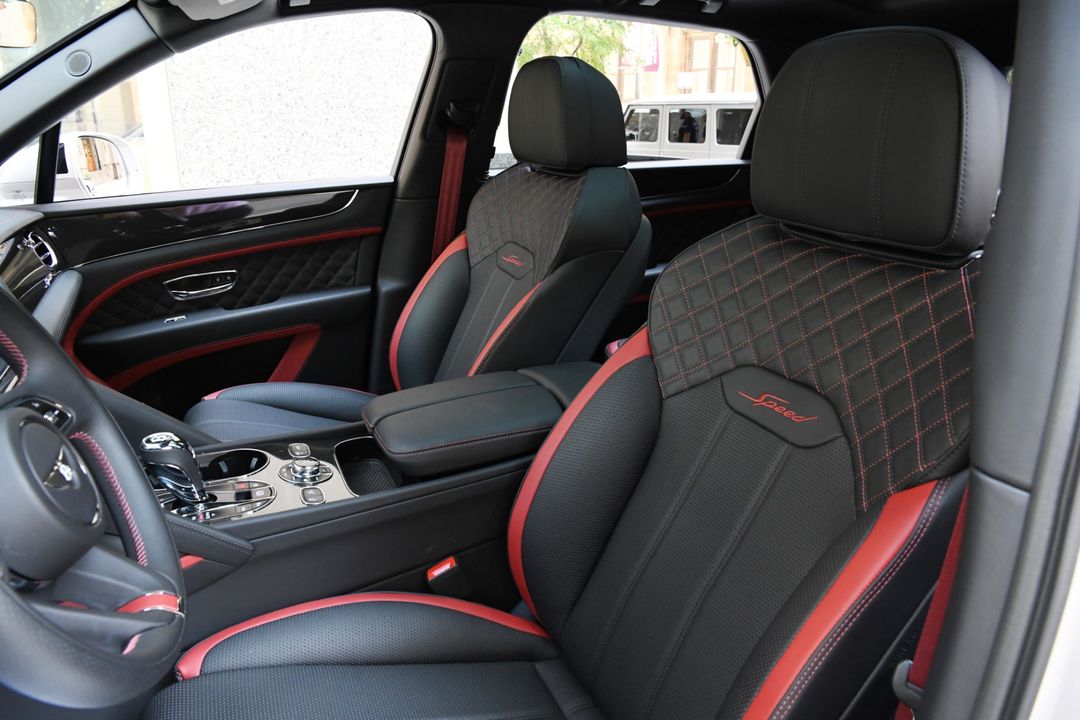 2023 Bentley Bentayga