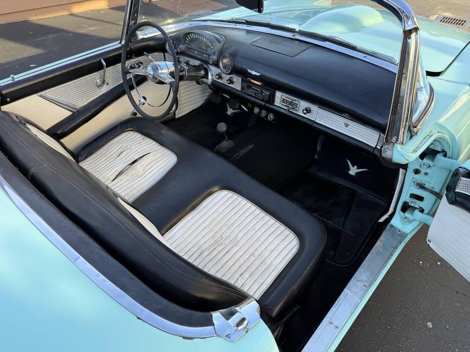 1955 Ford Thunderbird