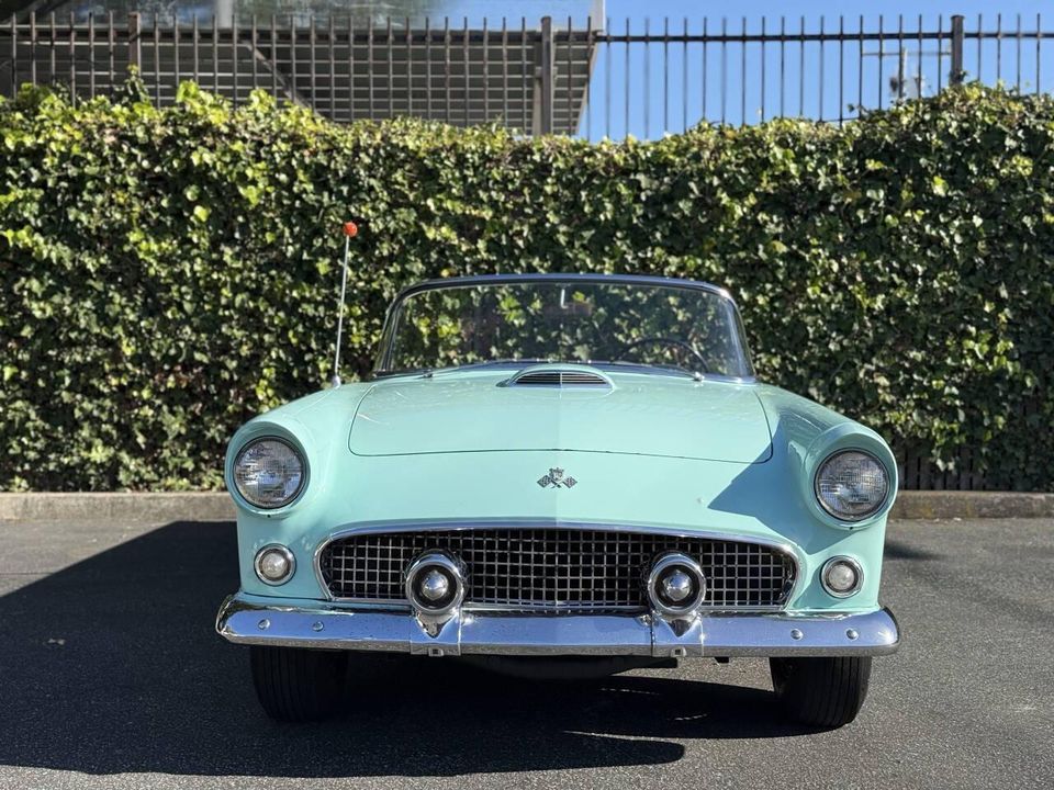 1955 Ford Thunderbird