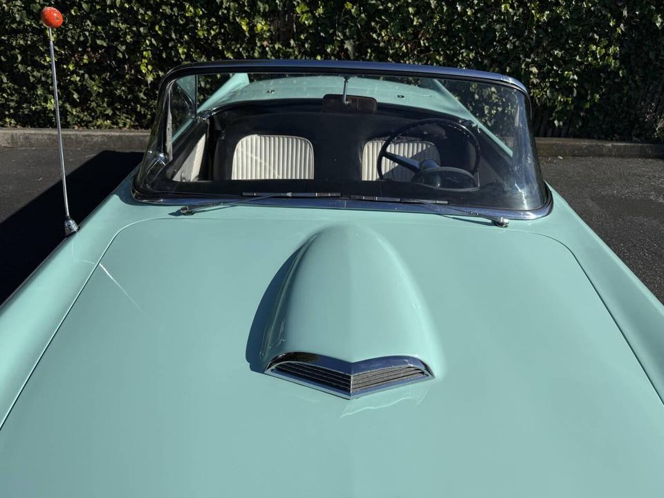 1955 Ford Thunderbird