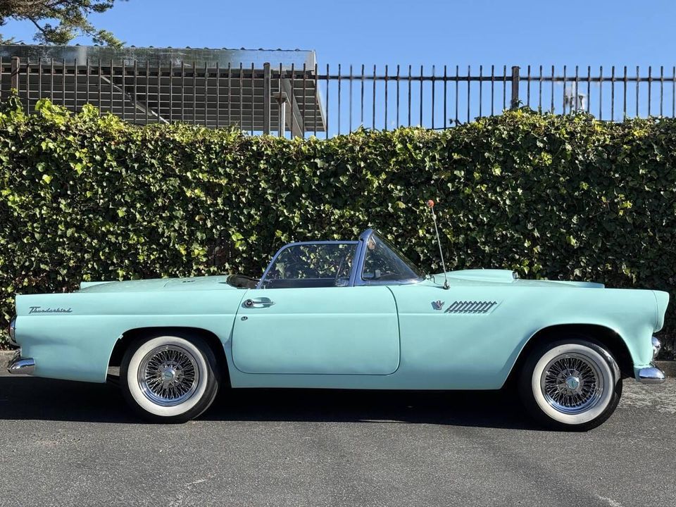 1955 Ford Thunderbird